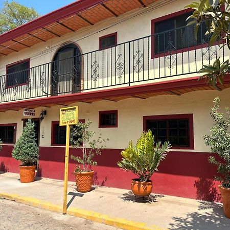 Meson La Huerta Mascota Exterior foto