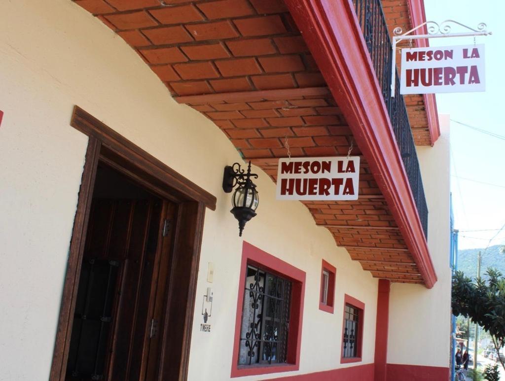 Meson La Huerta Mascota Exterior foto