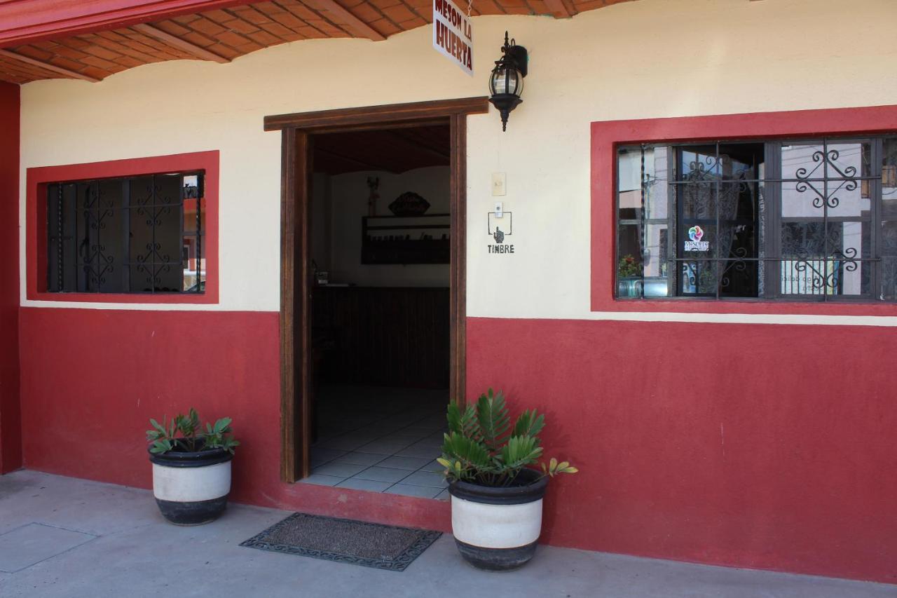 Meson La Huerta Mascota Exterior foto